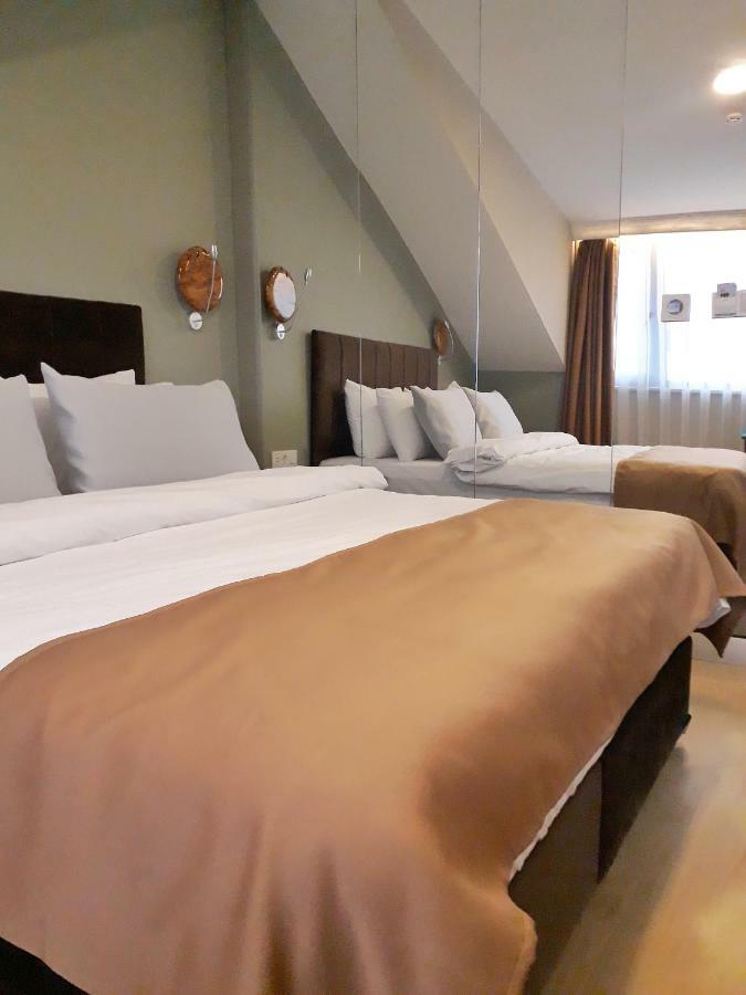 Jakaranda Hotel Istanboel Buitenkant foto