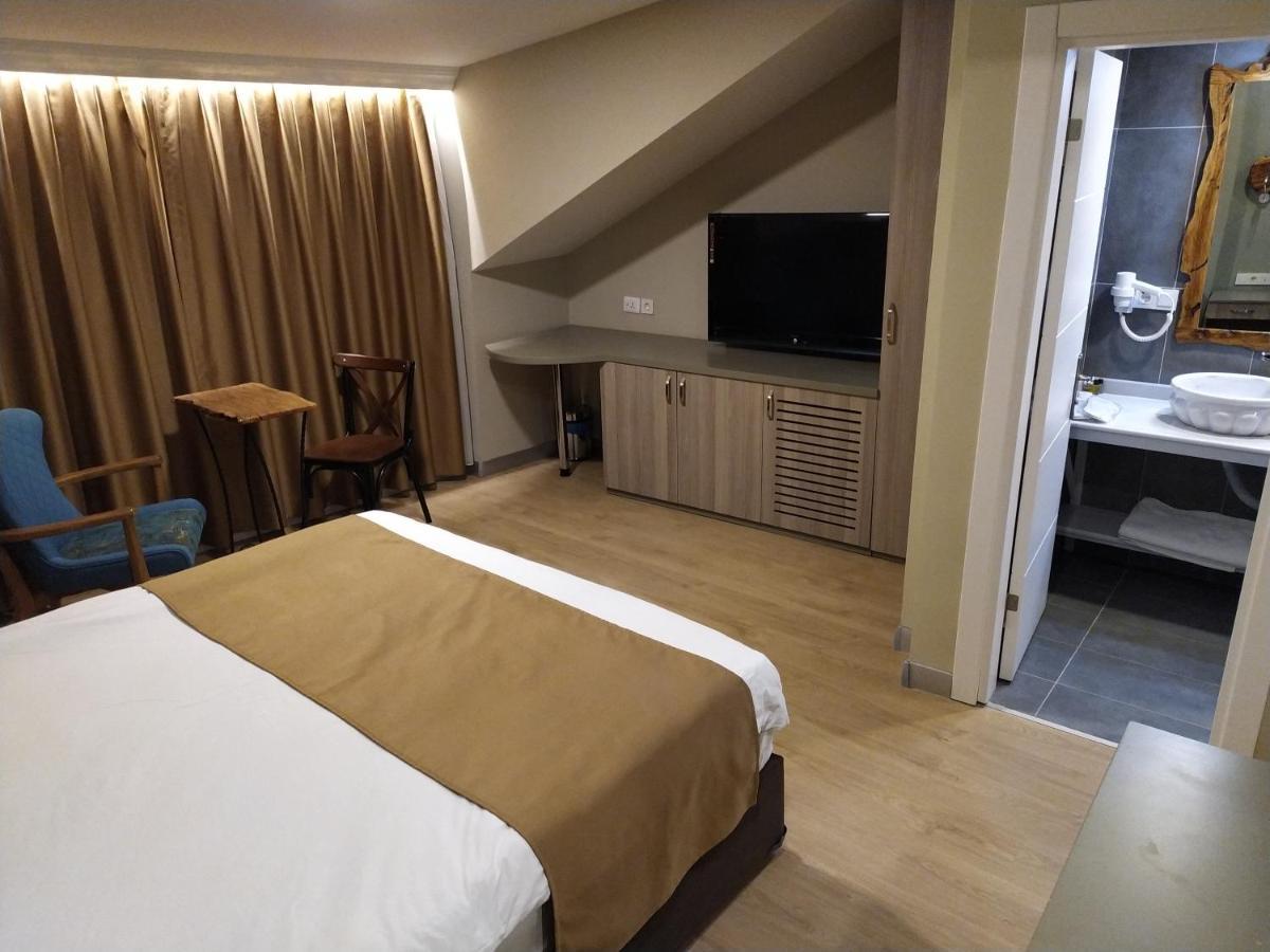Jakaranda Hotel Istanboel Buitenkant foto