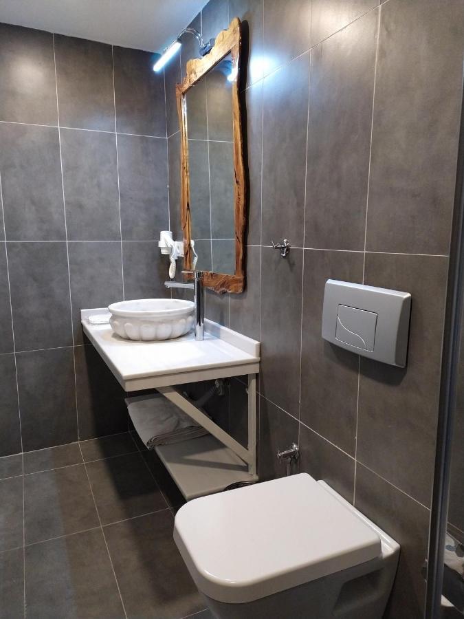 Jakaranda Hotel Istanboel Buitenkant foto