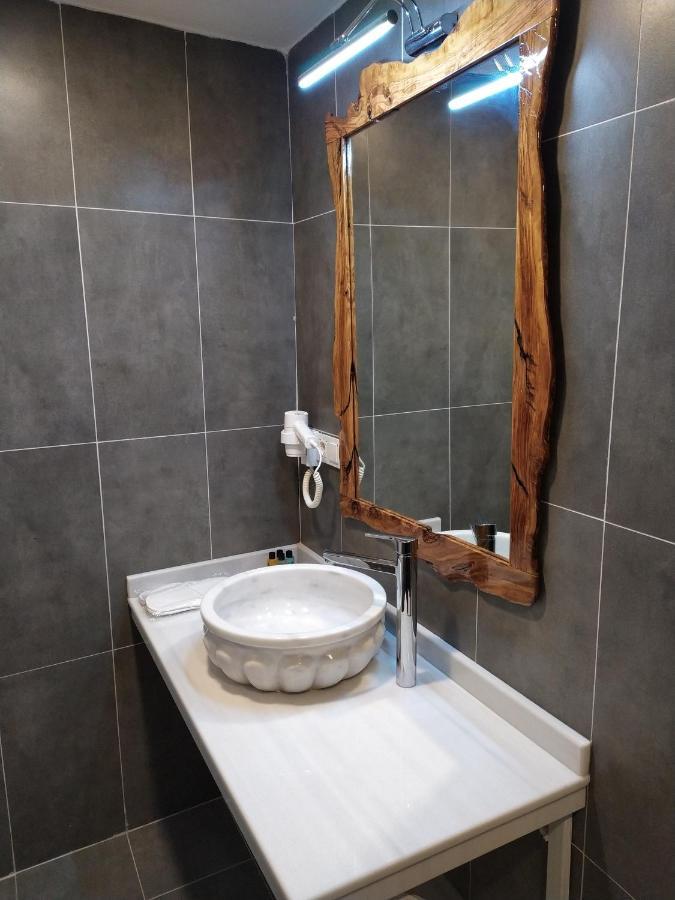 Jakaranda Hotel Istanboel Buitenkant foto